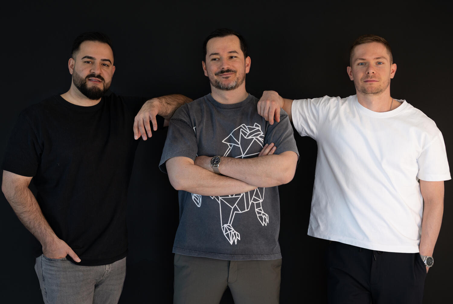 Dj Frankfurt Hochzeit team 3 Djs stehen im potrait